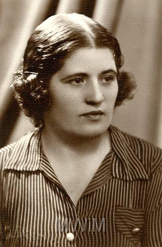 KKE 058.jpg - Helena Muszałowska - żona Józefa Muszałowskiego, Derażne, 1931 r.